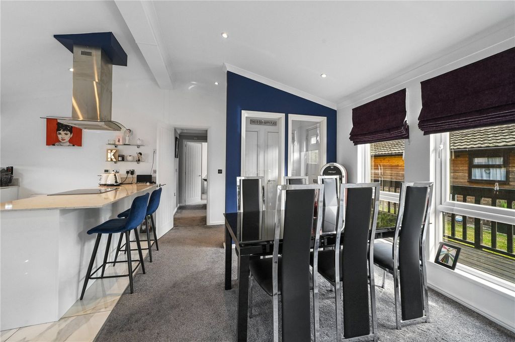 Property photo 3 of 22 Dining Area