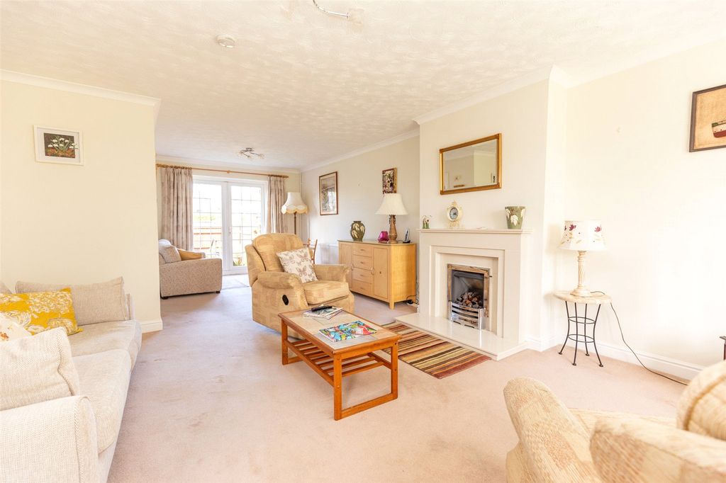 Property photo 2 of 12 Picture No. 23