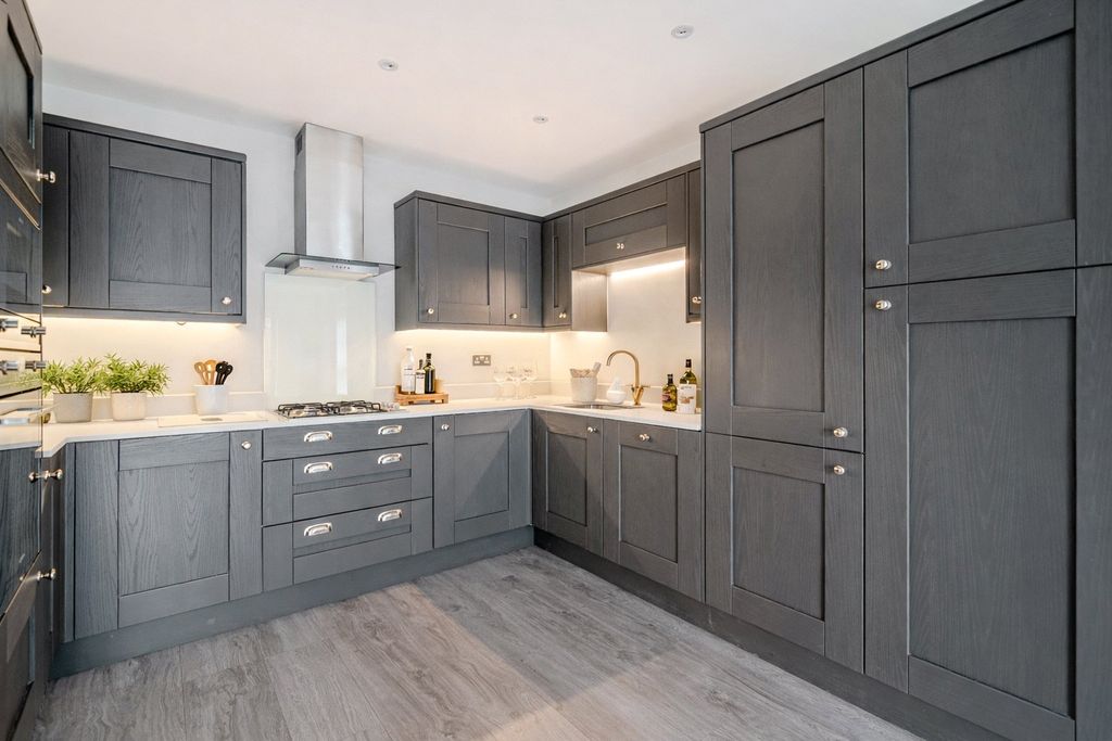 Property photo 2 of 9 Picture 2