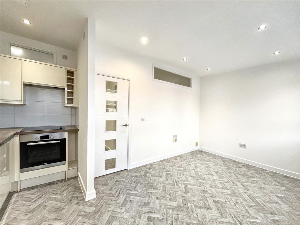 Property photo 1 of 5 Img_2924.Jpg