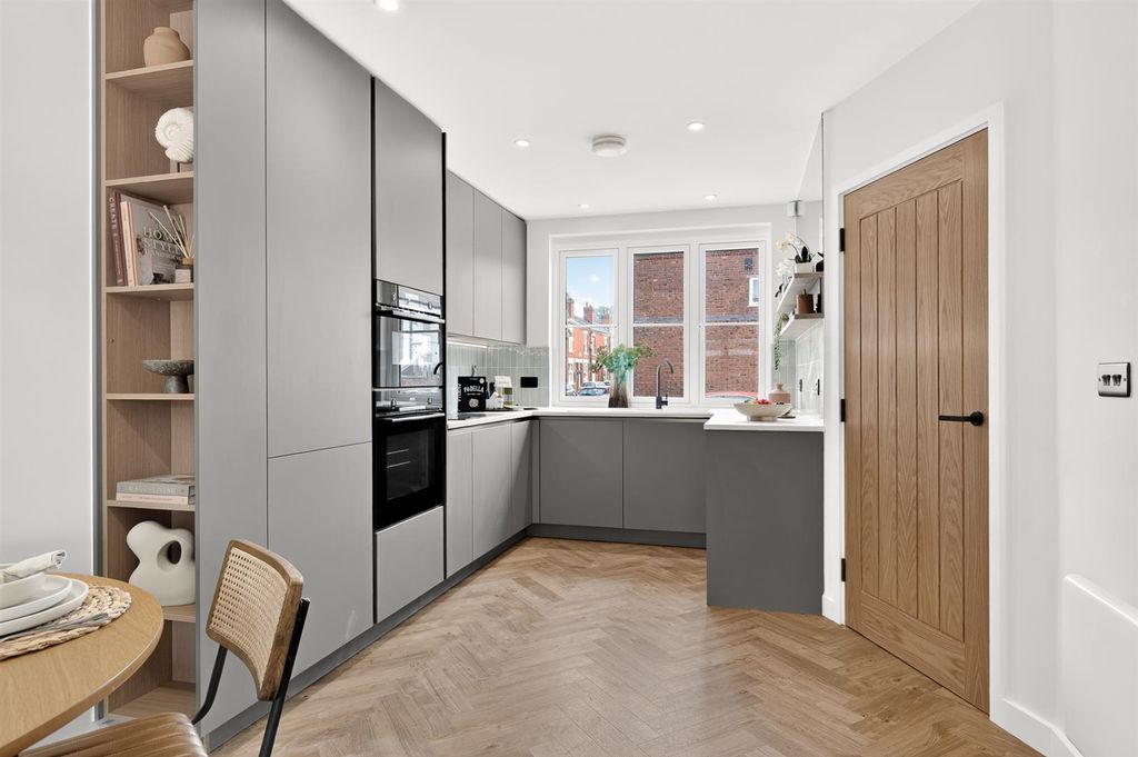 Property photo 2 of 14 01 Ground Floor Wides-28-Web Size.Jpg