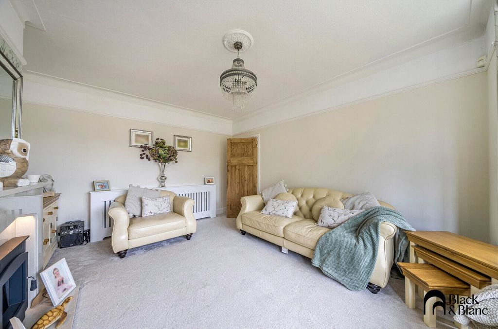 Property photo 3 of 33 Reception Room