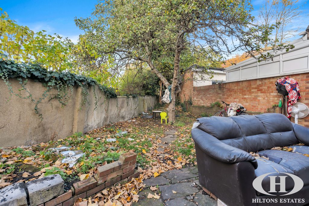 Property photo 3 of 13