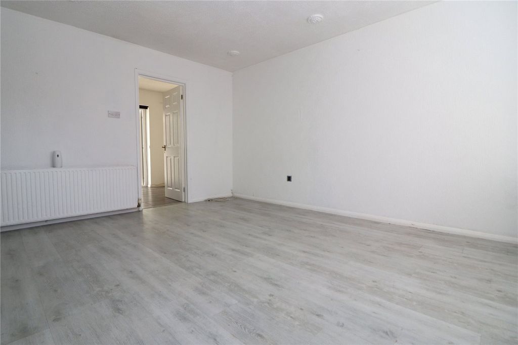 Property photo 3 of 12 Picture No. 04