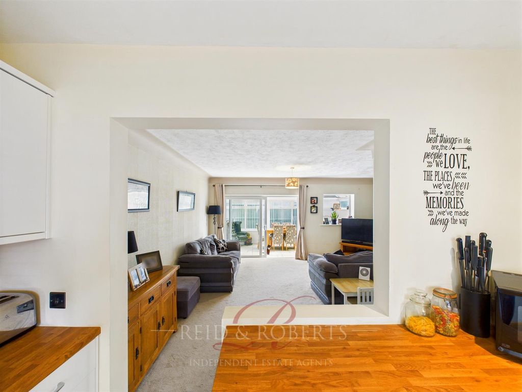 Property photo 3 of 20 Cam05148G0-Pr0031-Still021.Jpg