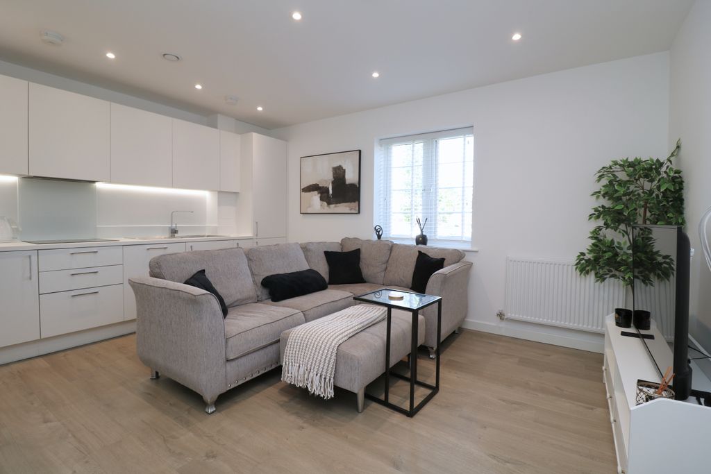 Property photo 2 of 9 d8330E3d-E4Db-43Da-Bd10-3Ecf20826De4