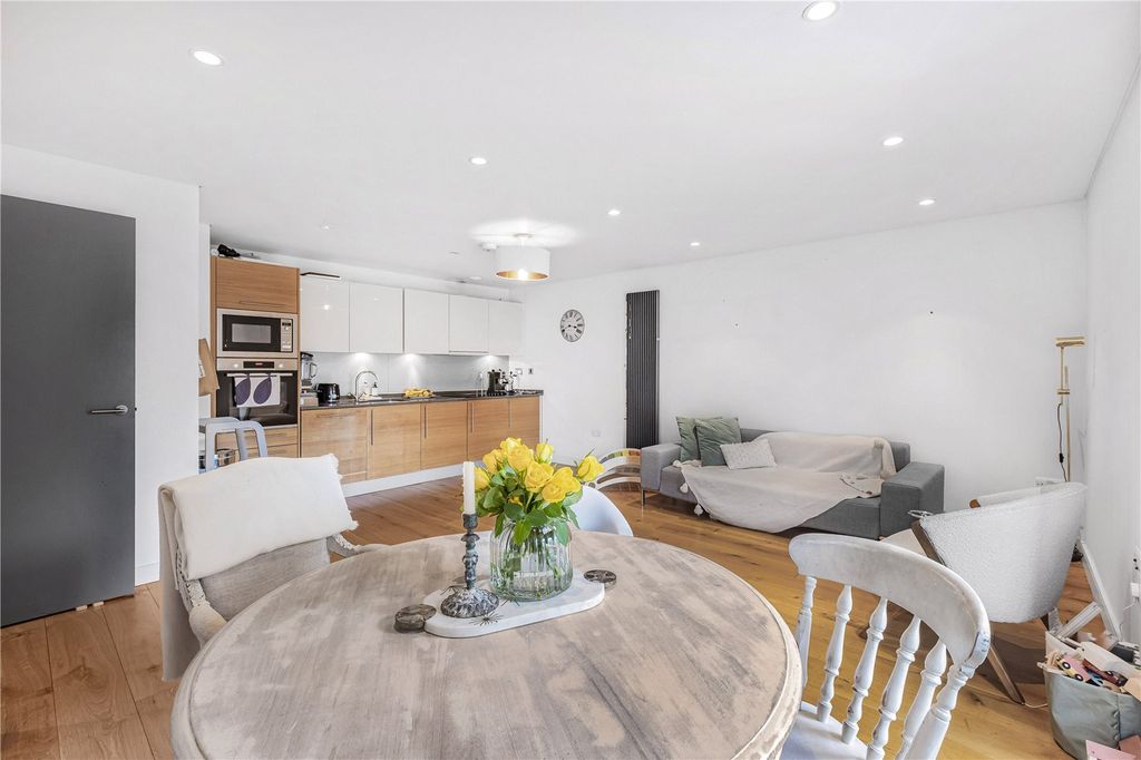 Property photo 1 of 14 Kitchen/Living Room