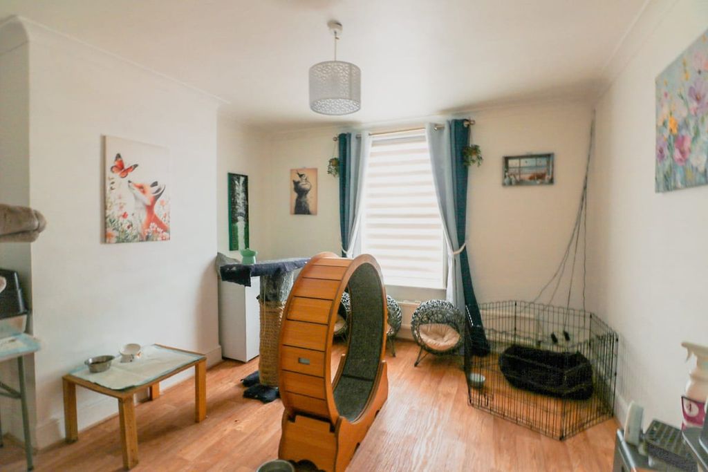 Property photo 3 of 13