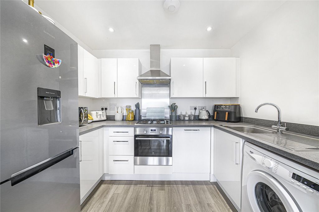 Property photo 2 of 22 Robinson Jackson