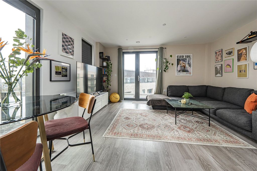 Property photo 3 of 14 Picture No. 02