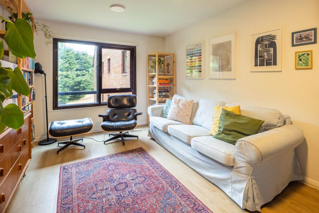 Property photo 2 of 16 Flat 6 Ashman Court Images_Lowres_4.Jpg
