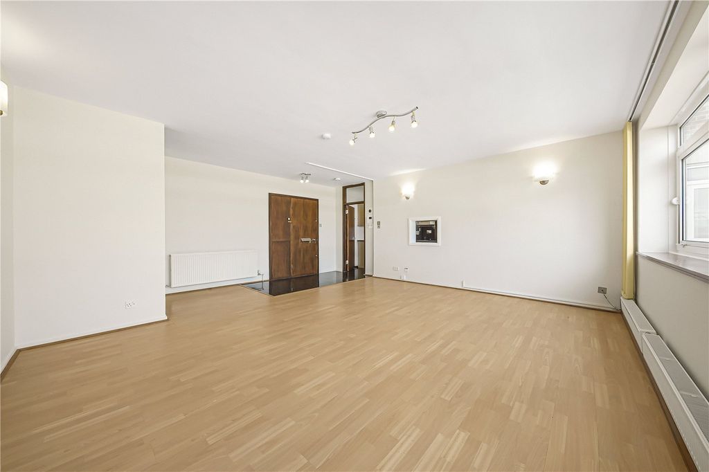 Property photo 1 of 11 Picture No. 21