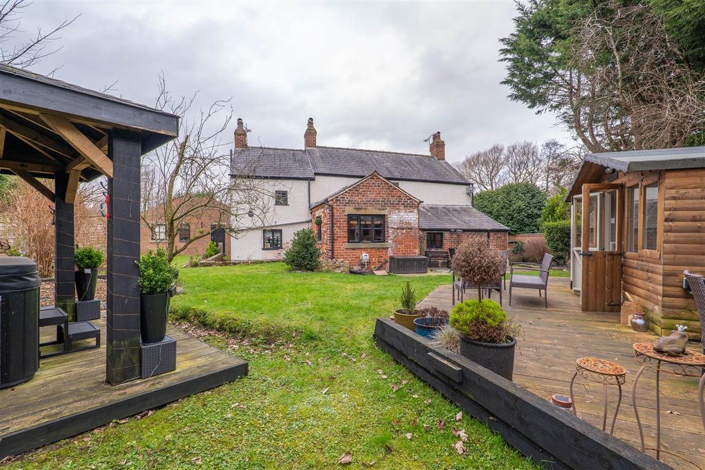 Property photo 2 of 41 Garden