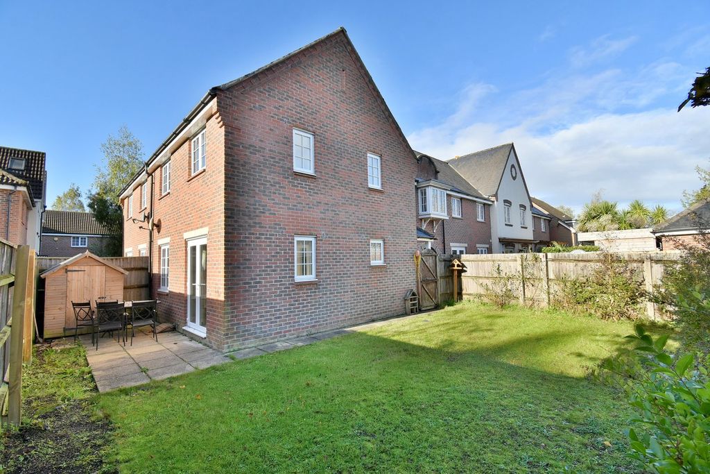 Property photo 3 of 17