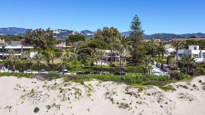 Property photo 2 of 25