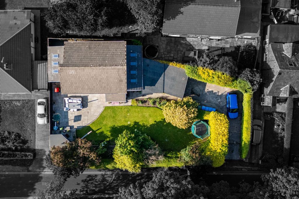 Property photo 3 of 31