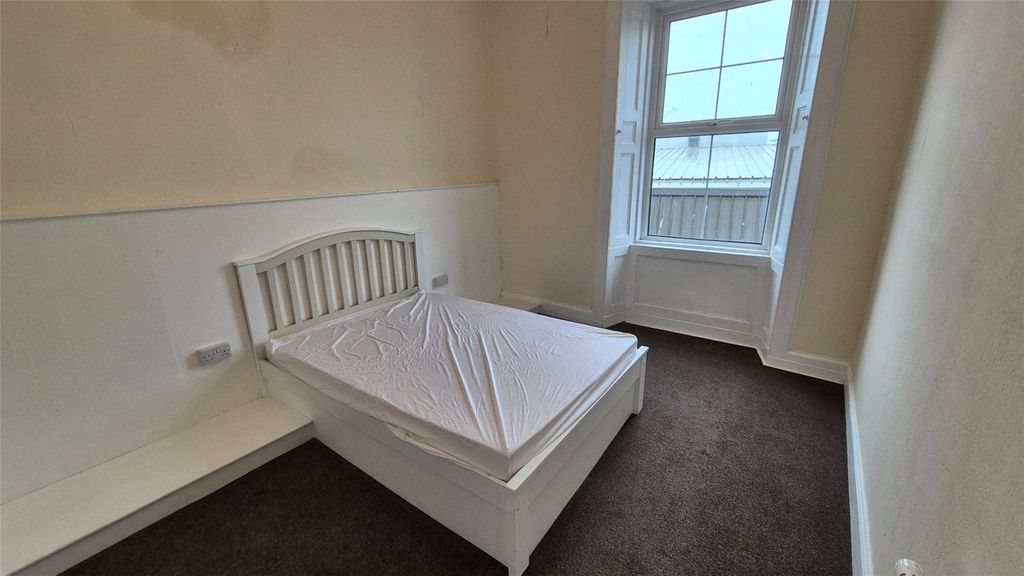Property photo 3 of 6 Picture No. 04
