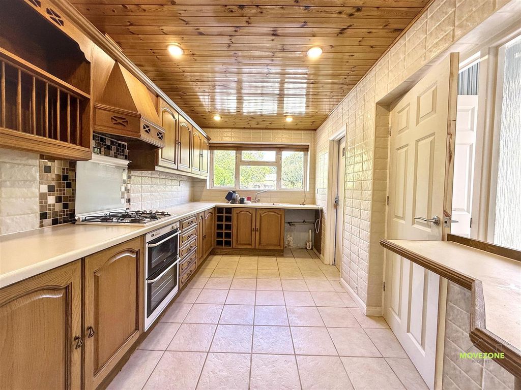 Property photo 2 of 14 Img_9846.Jpg