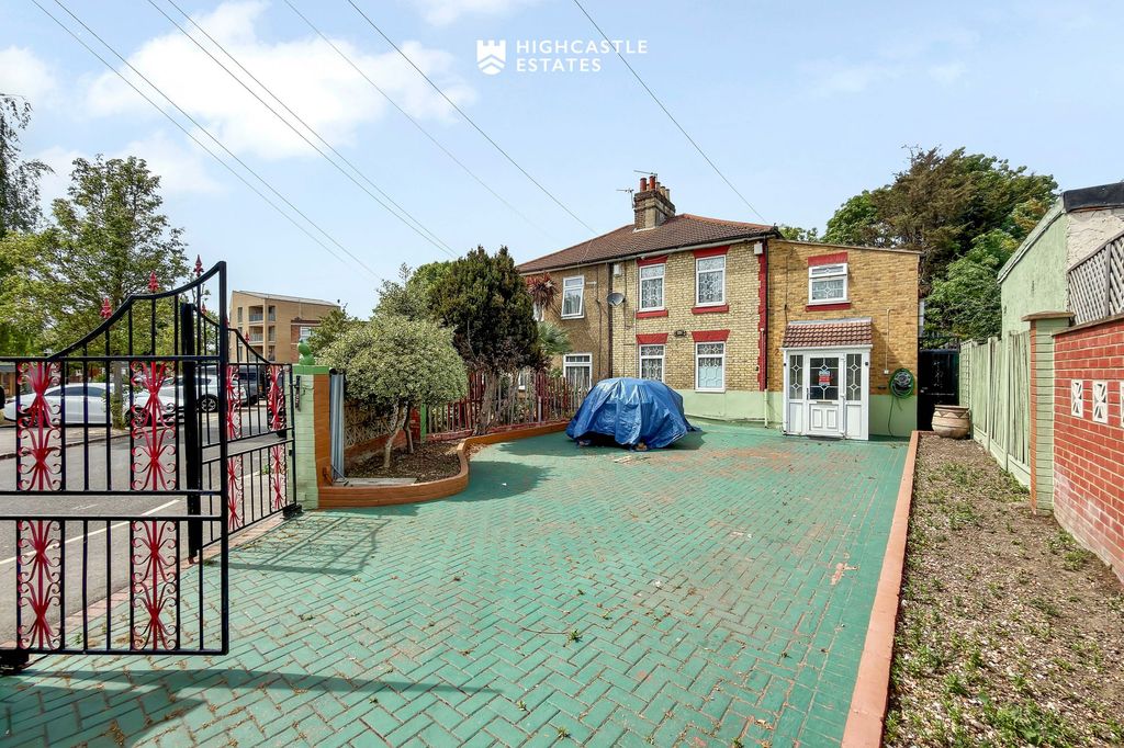 Property photo 1 of 26