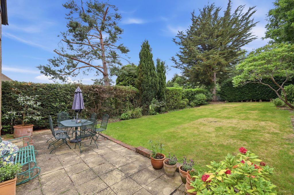 Property photo 3 of 39