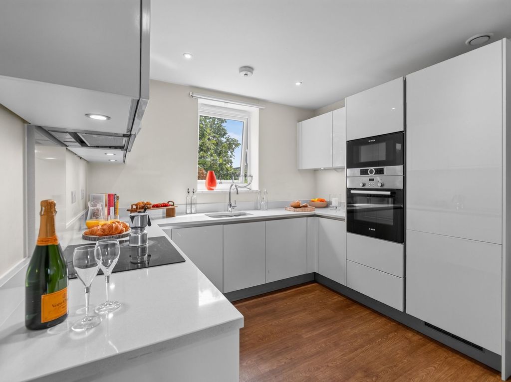 Property photo 3 of 29 Kitchen