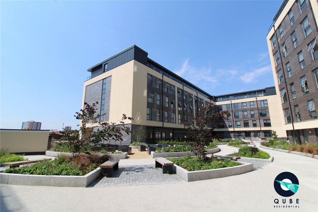 Property photo 3 of 11 External