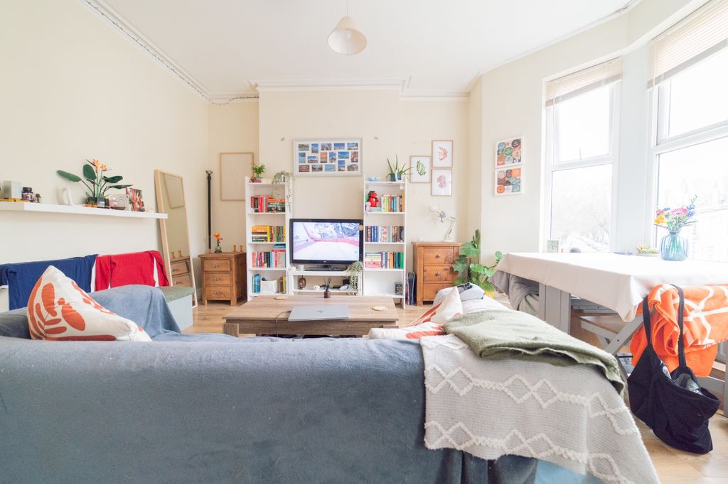 Property photo 3 of 33 Call 02920 454555 To Secure Your Viewing_1