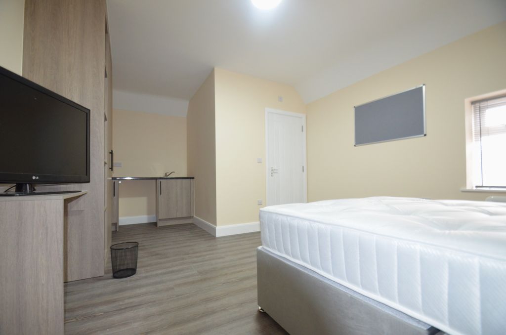 Property photo 1 of 3 Bedroom 1