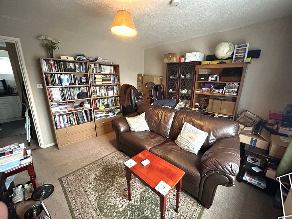 Property photo 2 of 5 Living Room