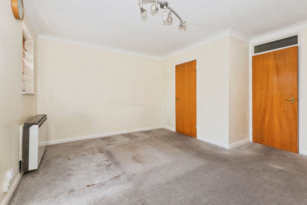 Property photo 3 of 10 Photo