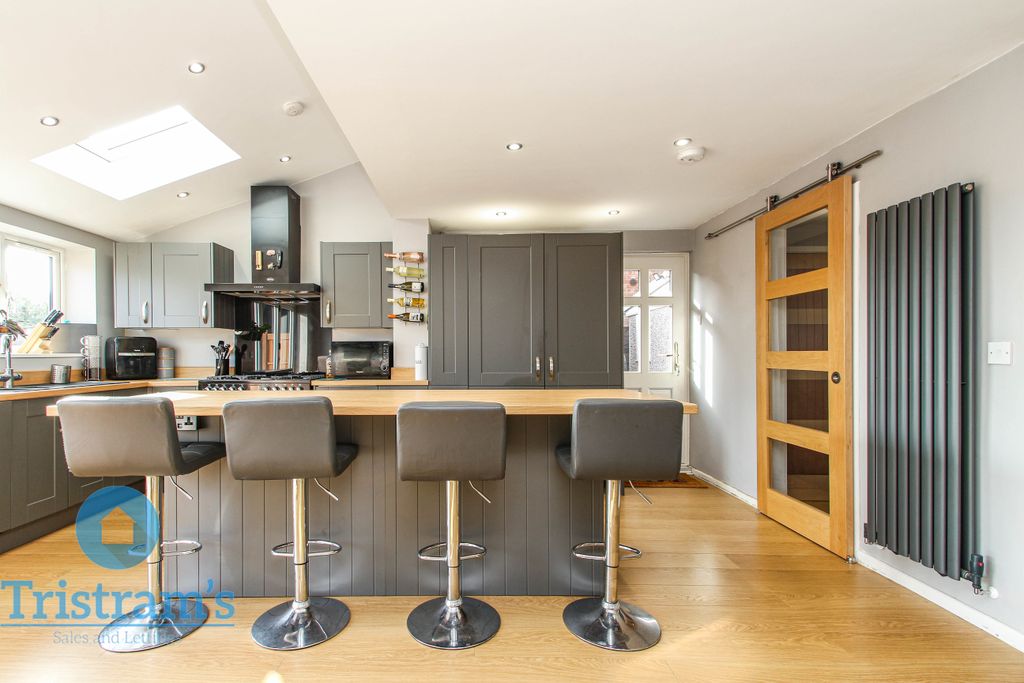 Property photo 2 of 26 Img_1057