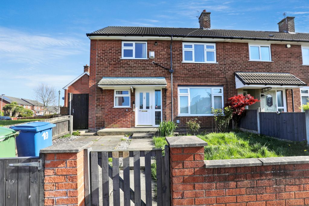 Property photo 1 of 15 10 Lower Farm Road, Liverpool, L25 1Pu