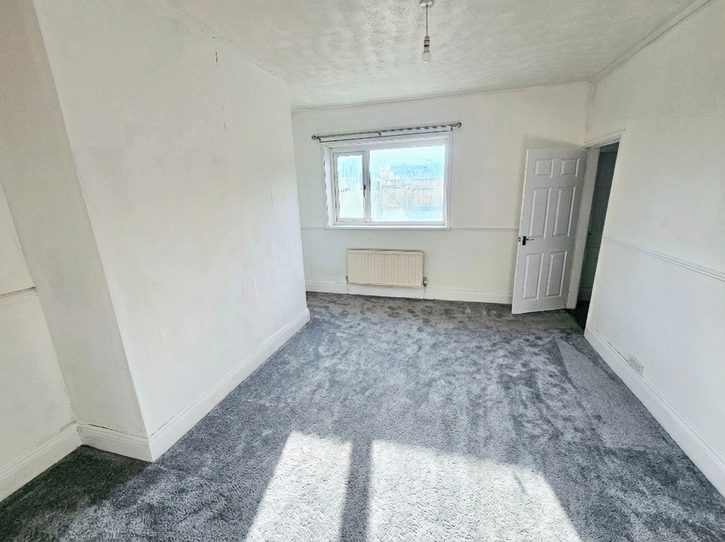 Property photo 3 of 9 Dining Room