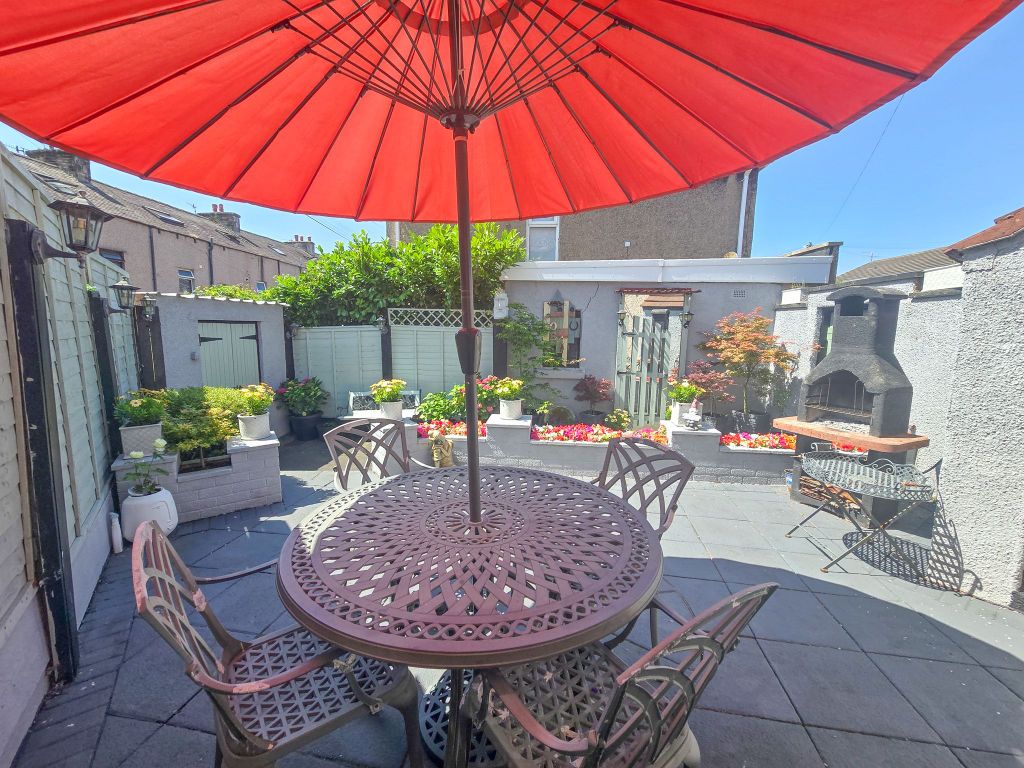 Property photo 2 of 16