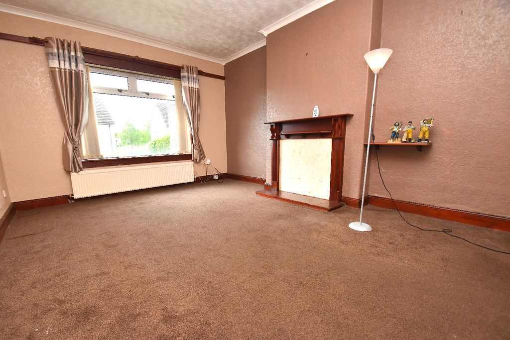 Property photo 2 of 15 4580812