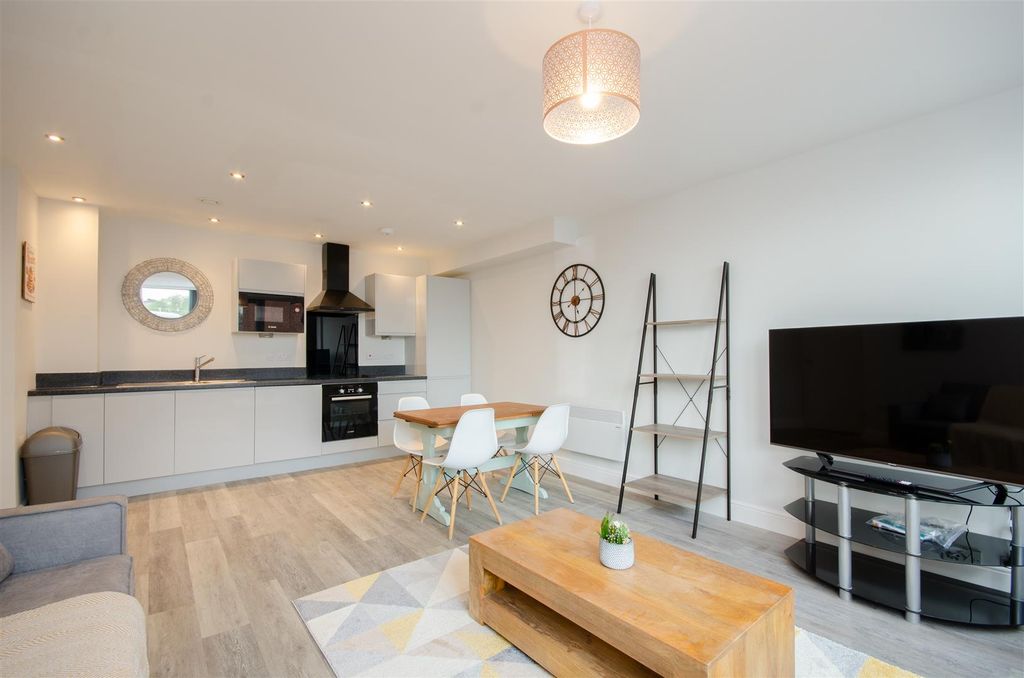 Property photo 2 of 6 Dsc_2709.Png