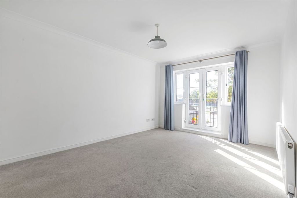 Property photo 3 of 5