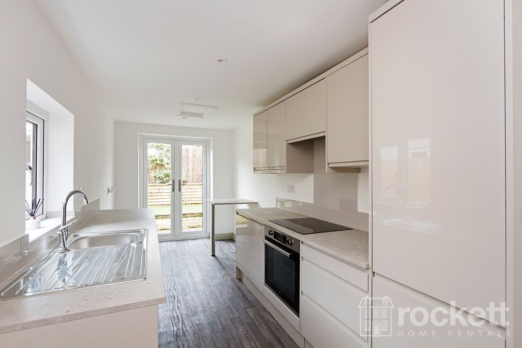 Property photo 2 of 31 Picture No. 28