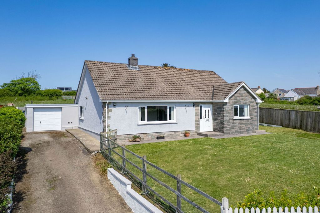 Property photo 2 of 30