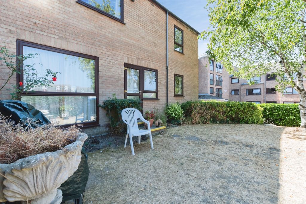 Property photo 2 of 14