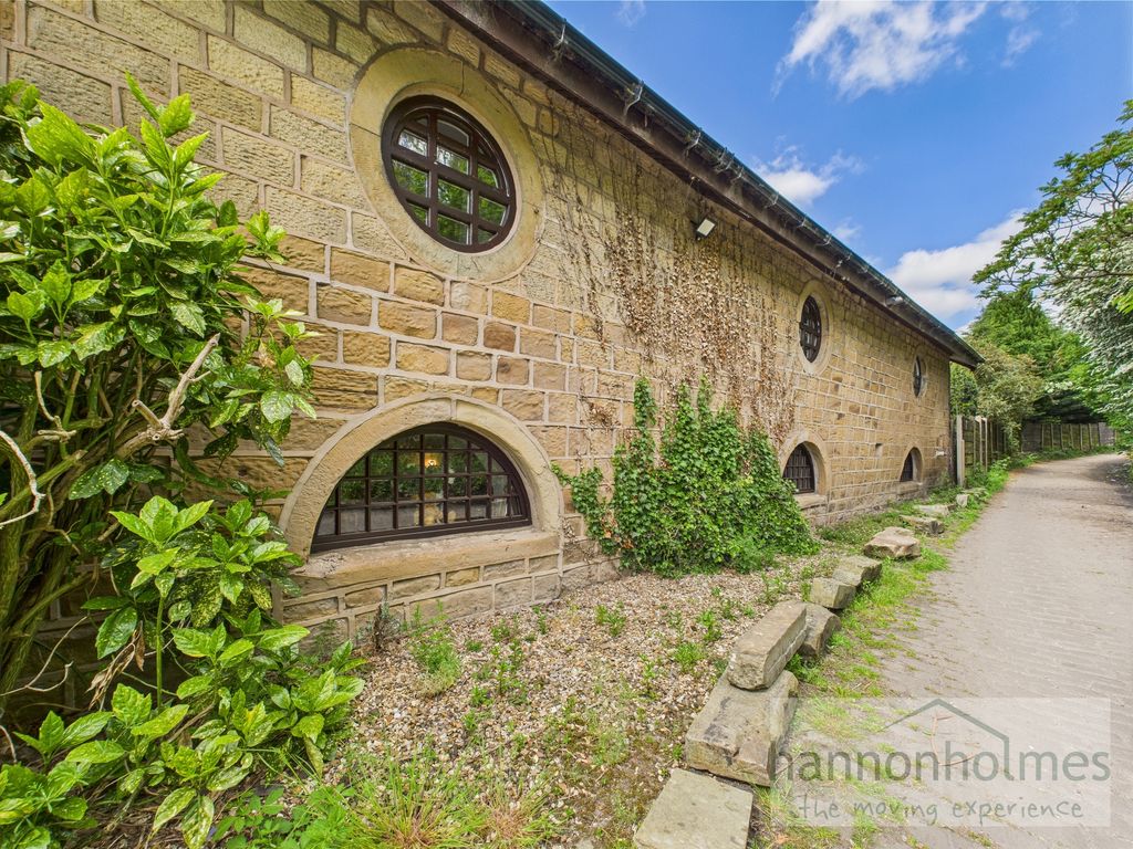 Property photo 2 of 73 Cam05283G0-Pr0050-Still079