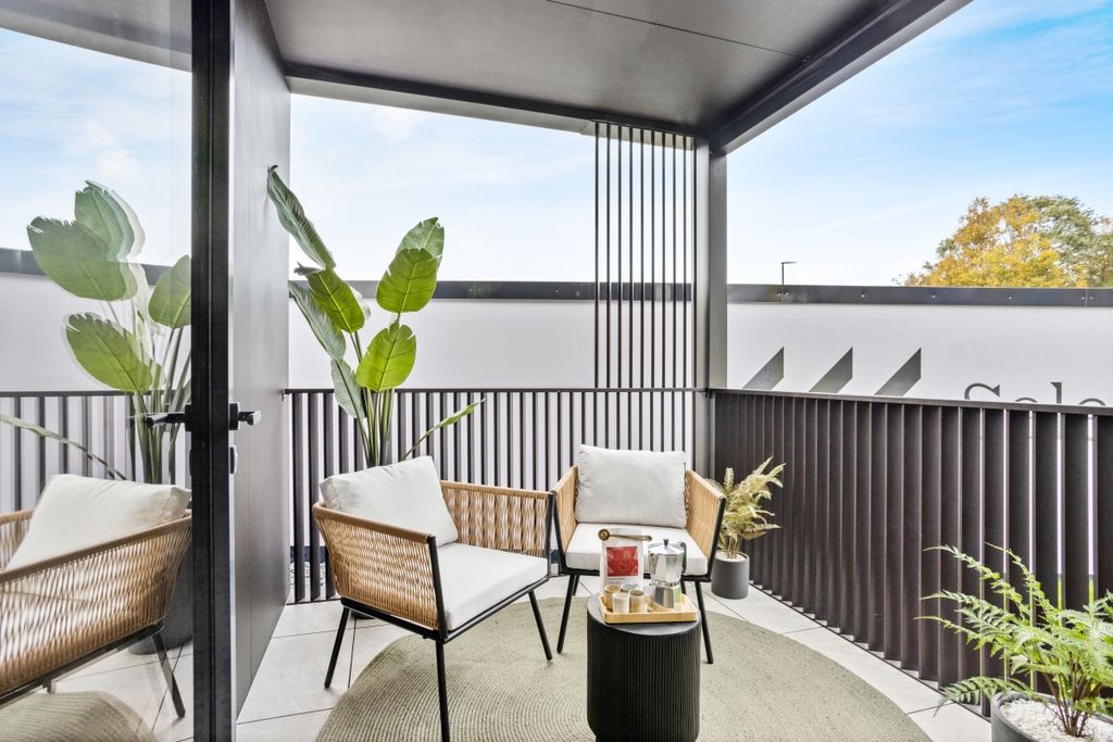 Property photo 1 of 8 042_Hires_2Bed_Sh...