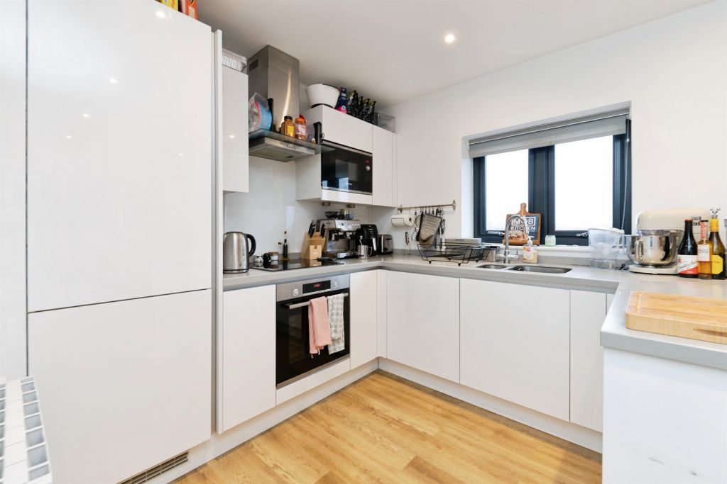 Additional image 6 of 2 bed flat for saleLeys Avenue, Letchworth Garden City SG6