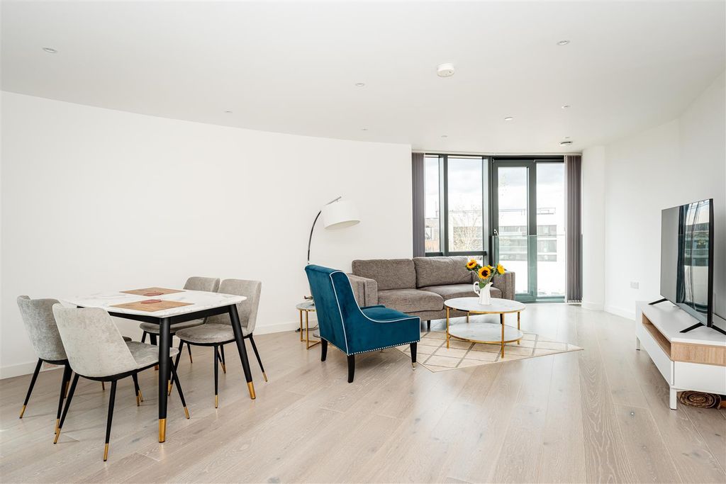 Property photo 2 of 10 City North-8.Jpg