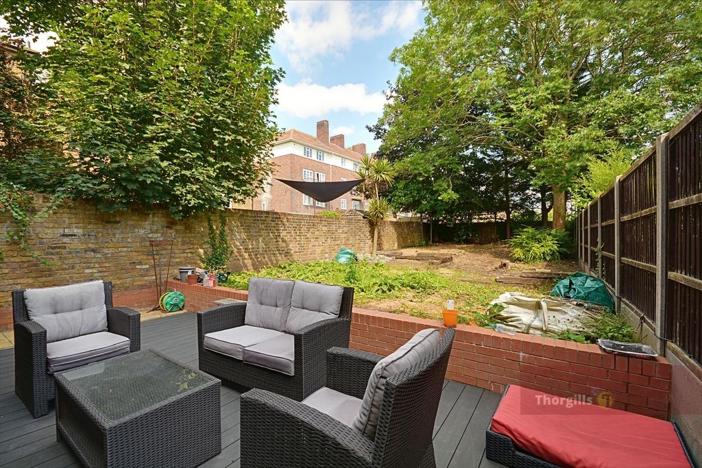 Property photo 3 of 10 5