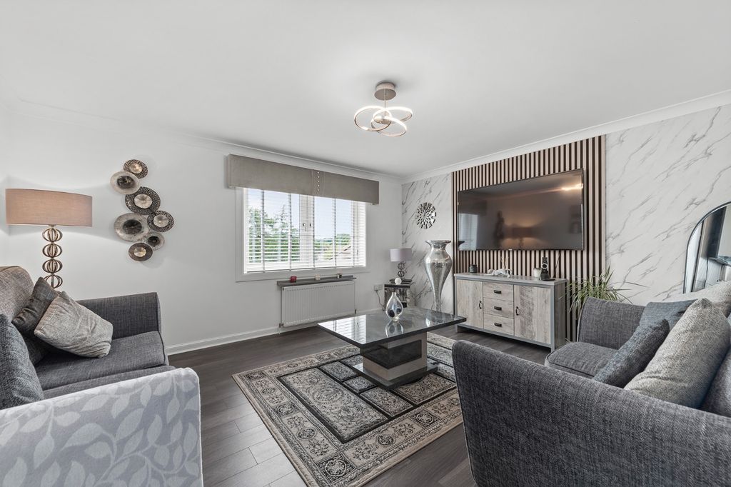 Property photo 2 of 37 5199674