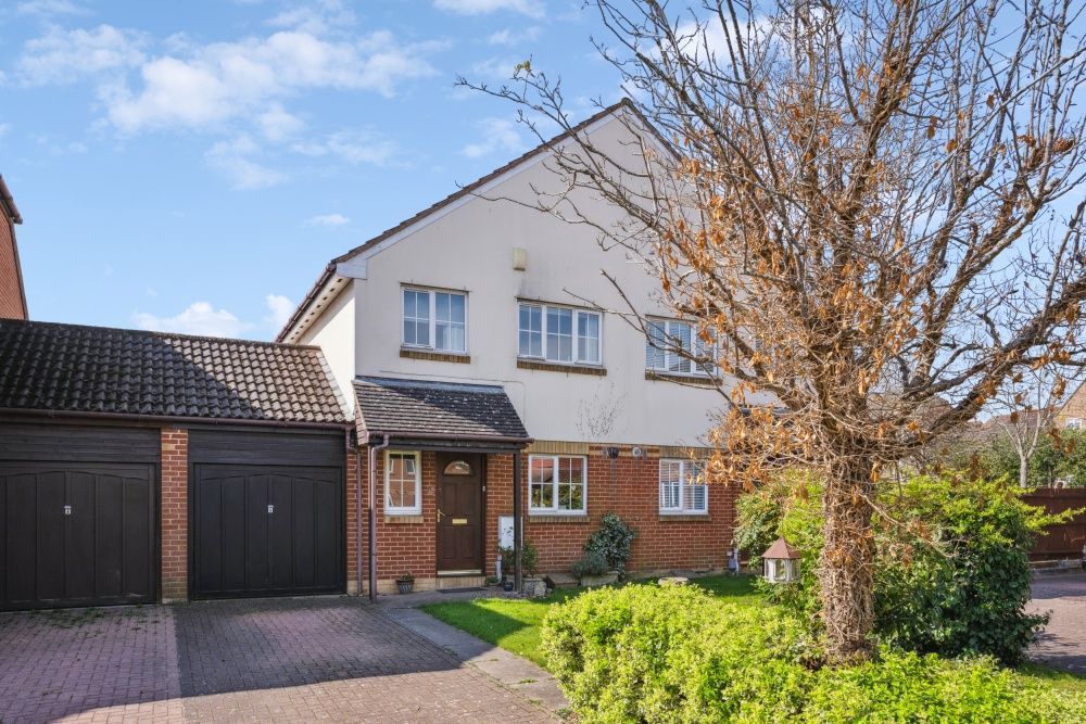 Property photo 1 of 12