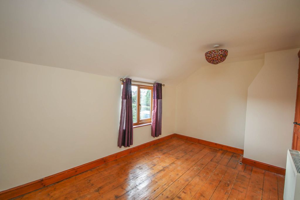 Property photo 3 of 18