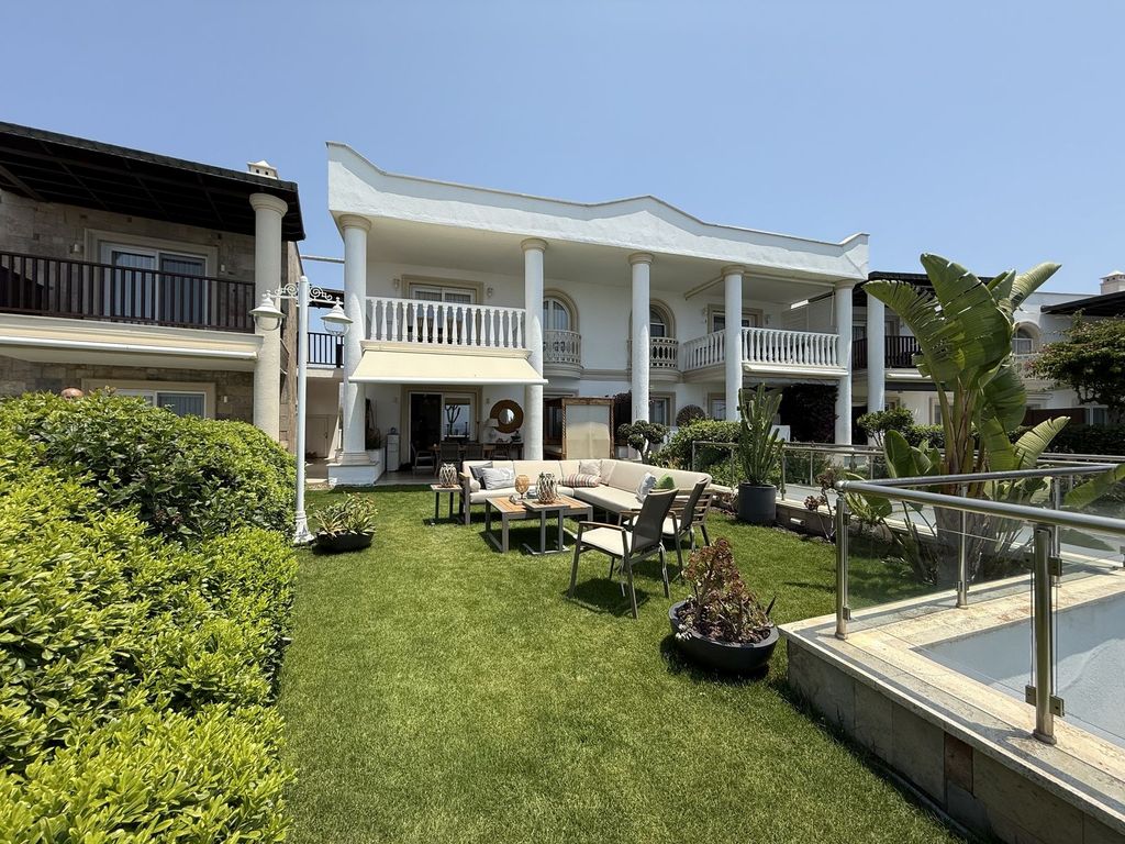Property photo 1 of 22 Luxurious Seafront Property For Sale In Kadikalesi, Bodrum - A Garden Apartment With Private Garden
