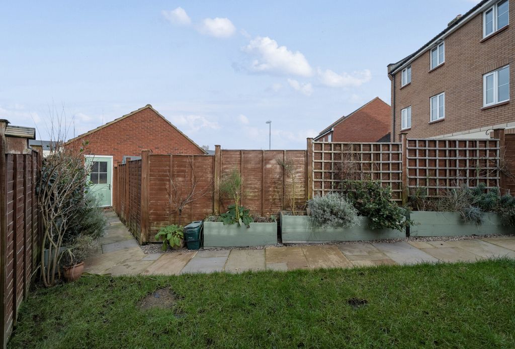 Property photo 2 of 20 1394144-6-69678Fe...